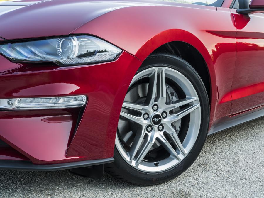 Колеса Ford Mustang EcoBoost Convertible 2017 года  (EU) (фото 17 из 32)